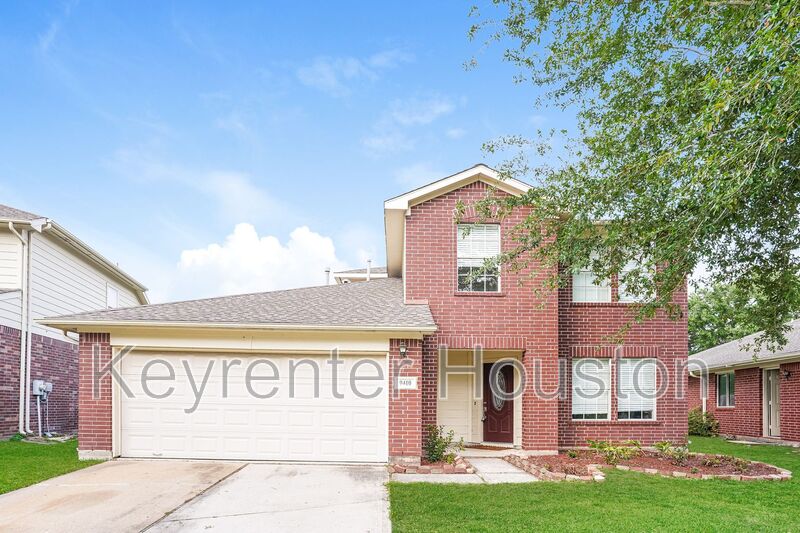 Houston House: 9410 Stoneridge Canyon Ln