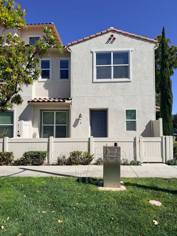 Chula Vista Condo: 1520 Santa Carolina Road