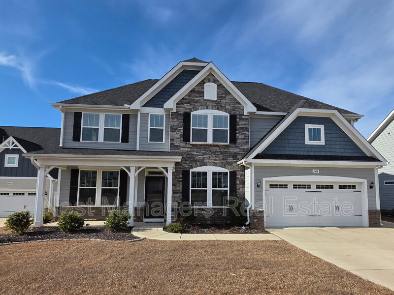 Fayetteville House: 2418 Cedar Rdg Ct