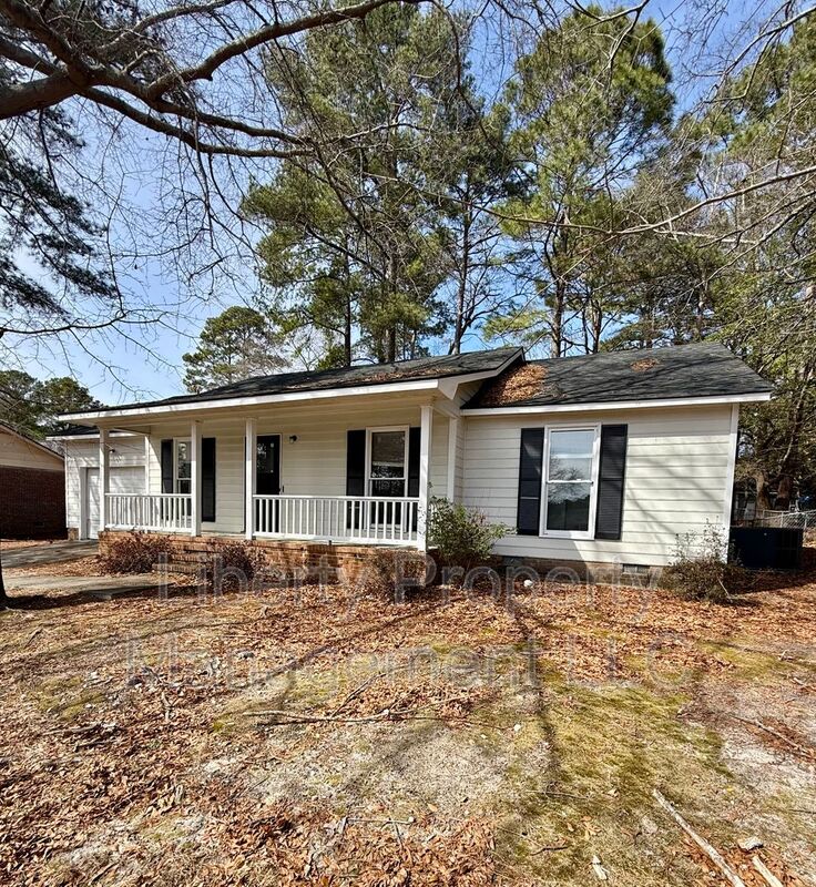 Fayetteville House: 6512 Sudbury Drive