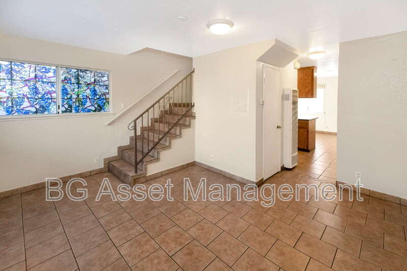 Oakland Condo: 1426 48th Avenue