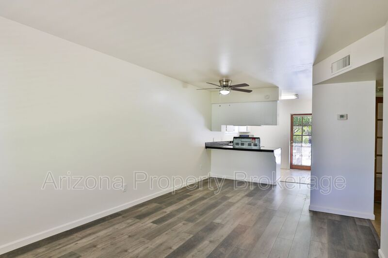 Tempe Condo: 2323 S. College Ave.