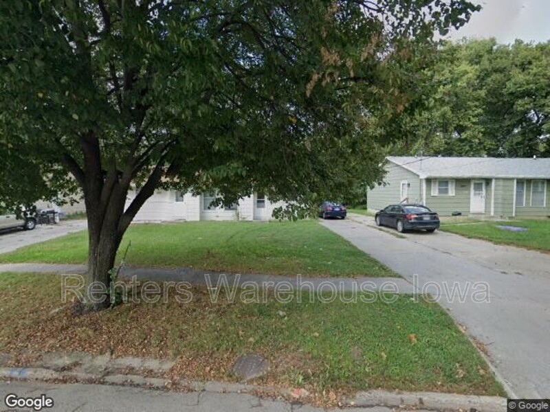 Des Moines House: 822 Hartford Ave