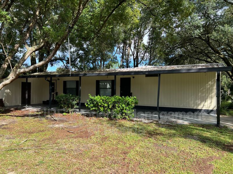 Ocala House: 600 NE 63rd Court