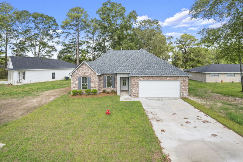Denham Springs House: 30673 Dunn Road