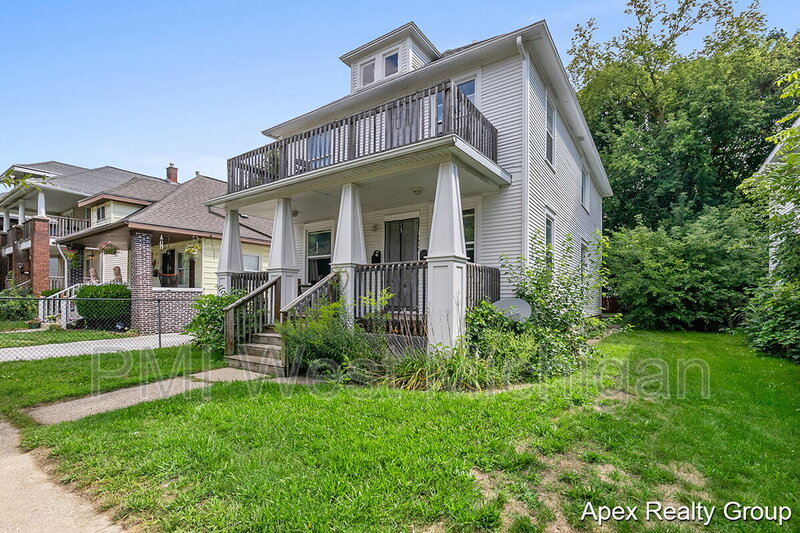 Grand Rapids Condo: 1530 Quarry Ave NW