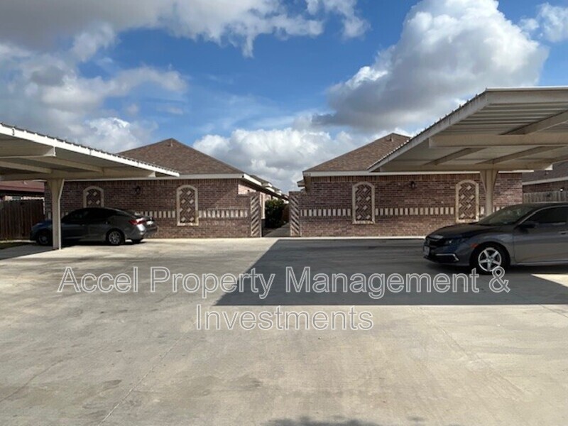 Mission Condo: 1008 W La Pointe