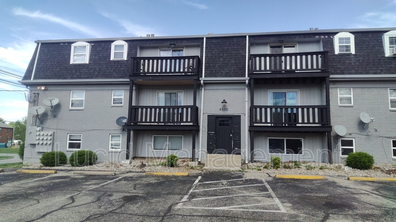 Louisville Condo: 4500 Landside Drive - 5