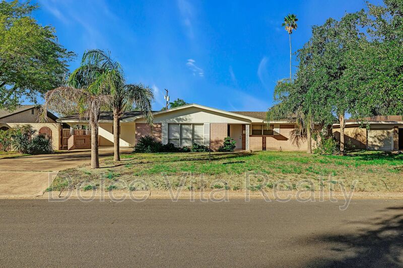 McAllen House: 1110 Walnut Ave