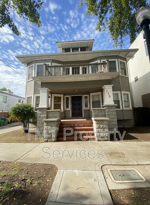 Sacramento House: 719 19th Street