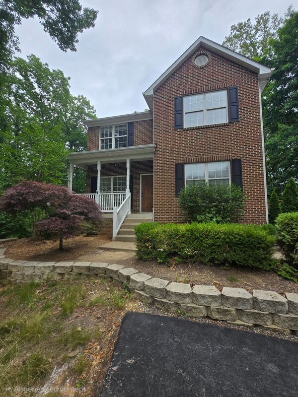 Fredericksburg House: 9823 Gunston Hall Road