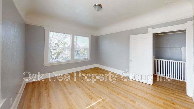 Oakland House: 3252 MLK Jr Way