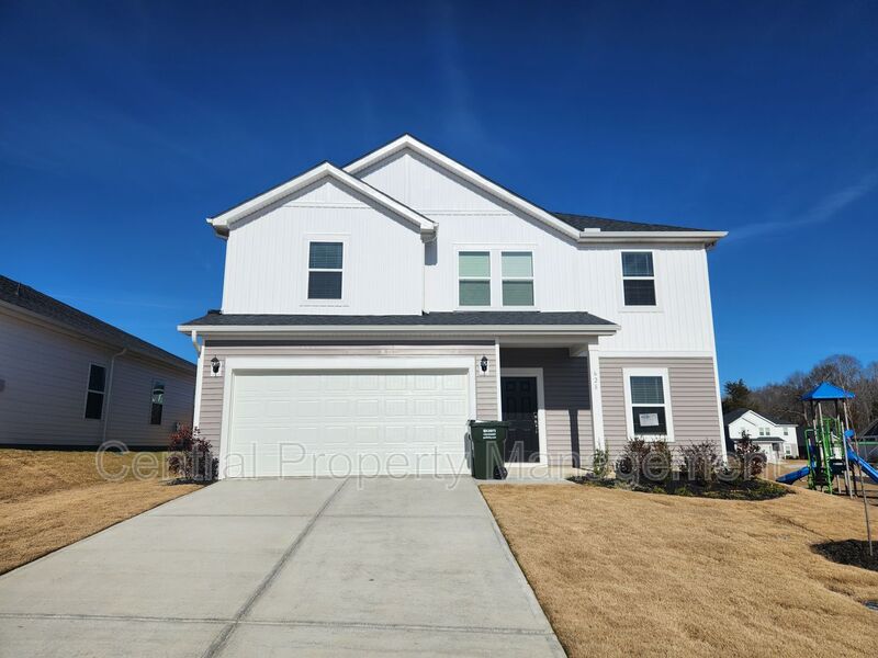 Woodruff House: 628 Orsman Trail