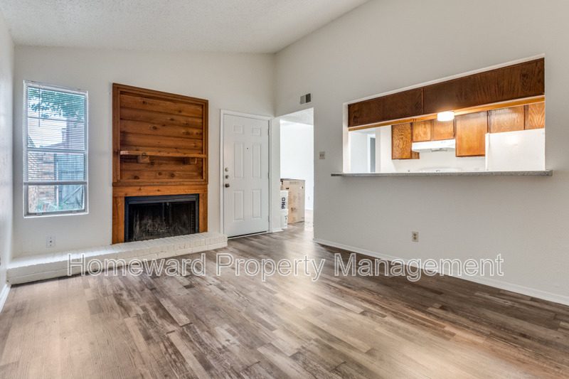 Irving Condo: 3930 Portland Street - 3932