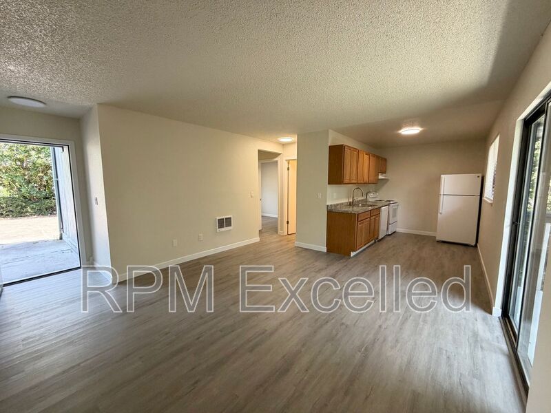 SeaTac Condo: 16006 34th Ave S