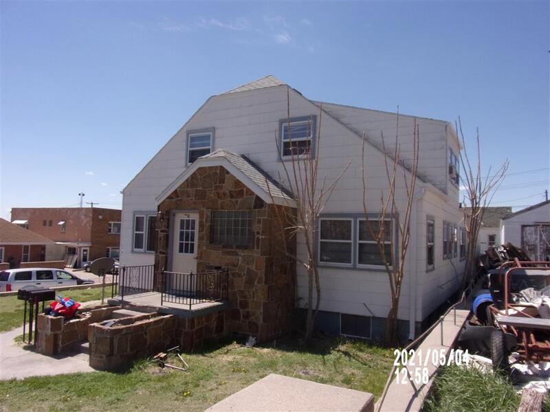 McCook Condo: 302 East 2nd Street, #3