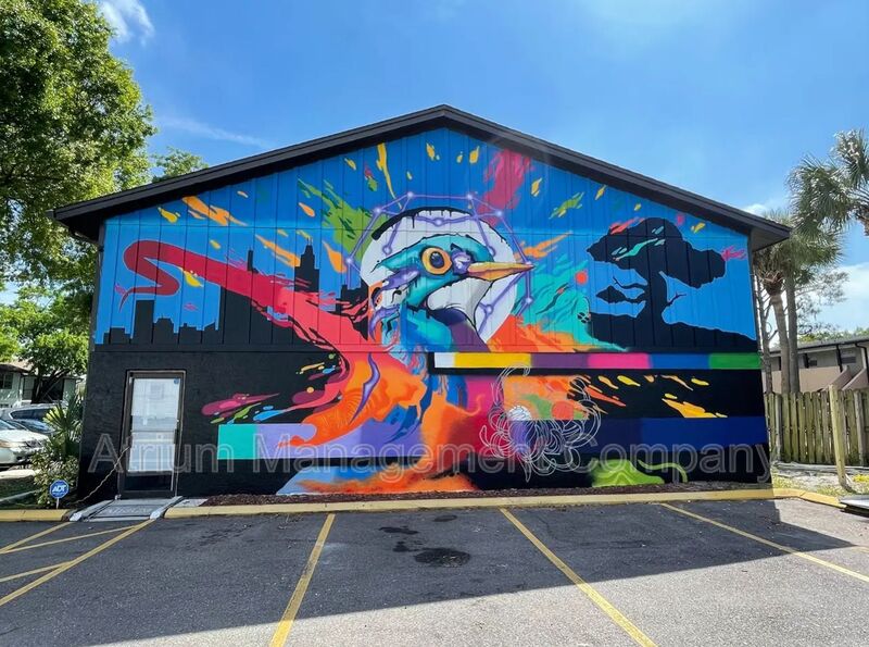 Tampa House: 5305 N Boulevard