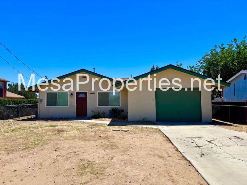 Hesperia House: 16149 Orange Street
