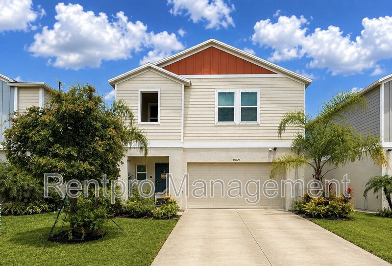 Parrish House: 13029 Oak Hill Way