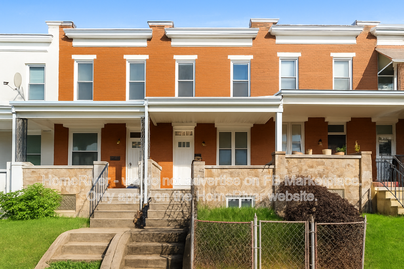 Baltimore Townhome: 2560 Robb St