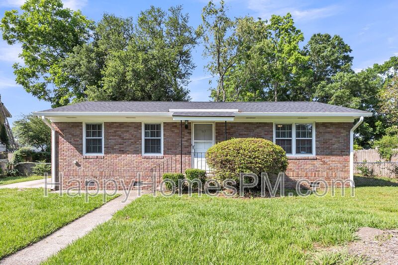 Charleston House: 313 Curtiss Avenue