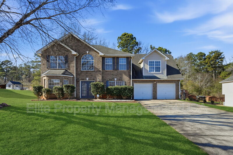 Stone Mountain House: 589 Wren Walk