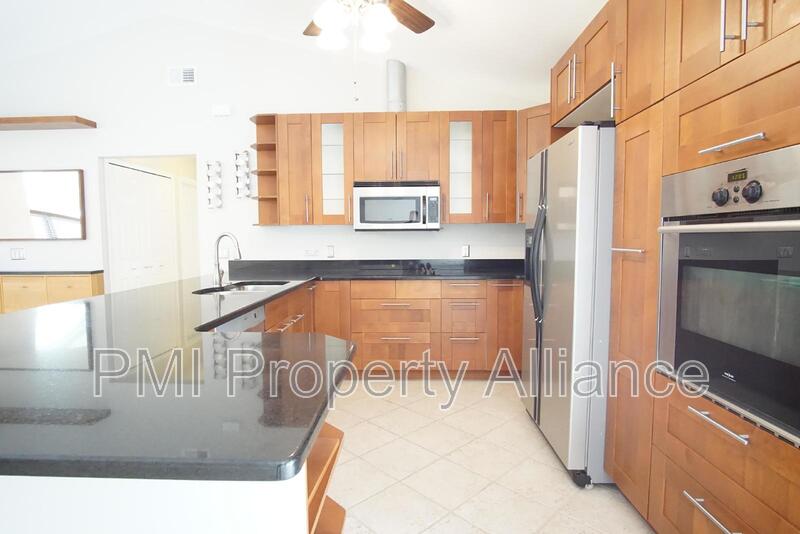 Orlando House: 7944 Goldleaf St