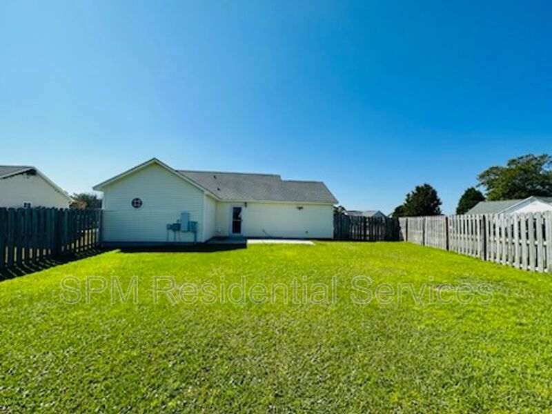 Wilmington House: 7100 Woodhall Dr