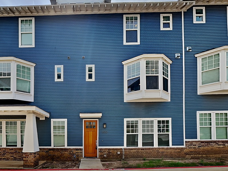 Dallas Condo: 645 N Tyler St