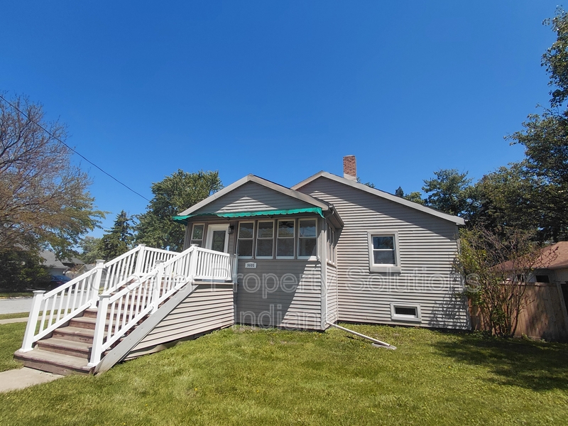 Highland House: 9605 Kennedy Avenue