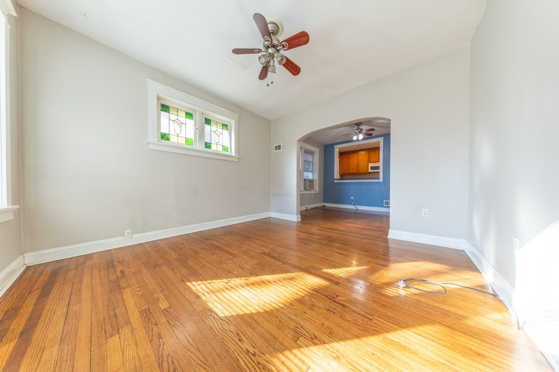 Saint Louis Condo: 2009 Maury Ave - 2011