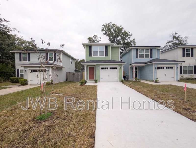 Jacksonville House: 7605 Eaton Ave