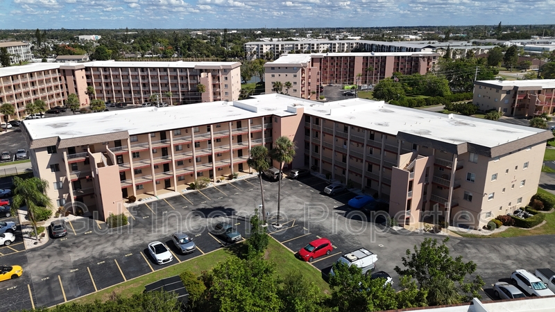 Bradenton Condo: 4121 Heron Way