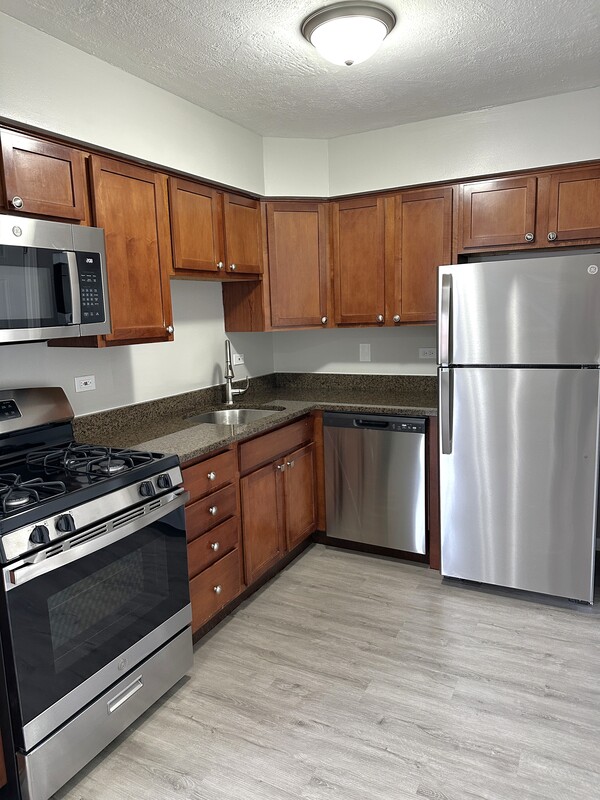 Hickory Hills Condo: 8635 S 84th Ct