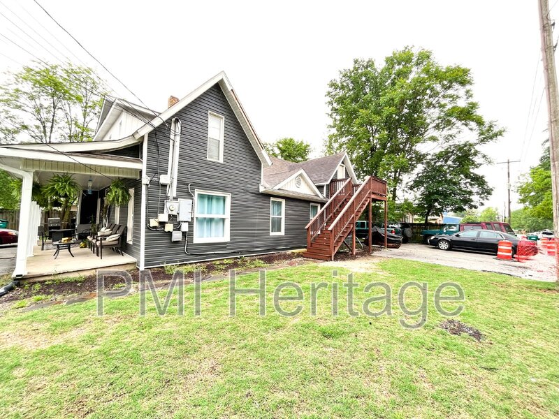 Rogers Condo: 122 W Pine St