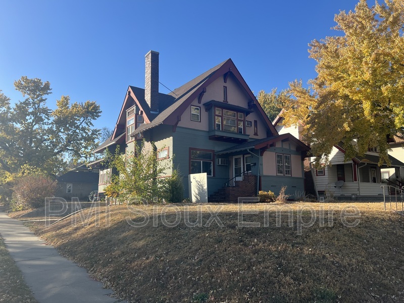 Sioux Falls Condo: 927 S Spring Ave.