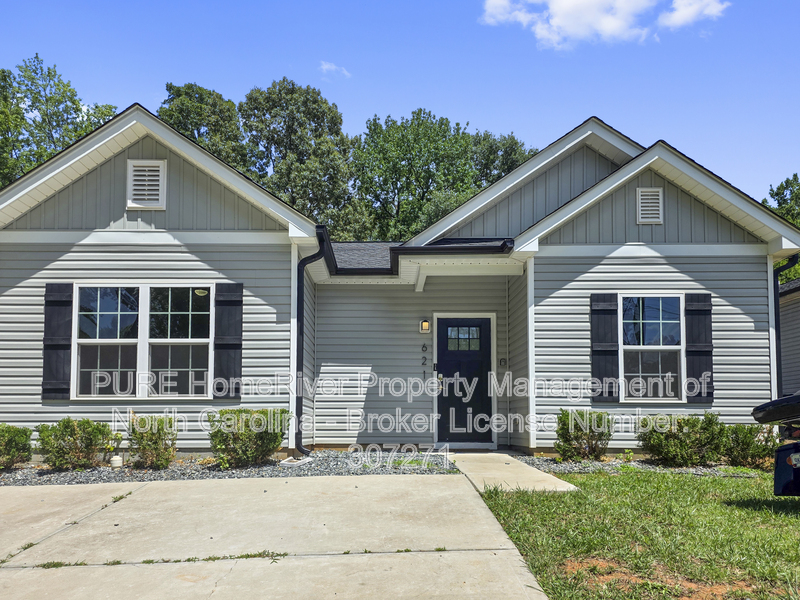Charlotte House: 621 Northway Dr
