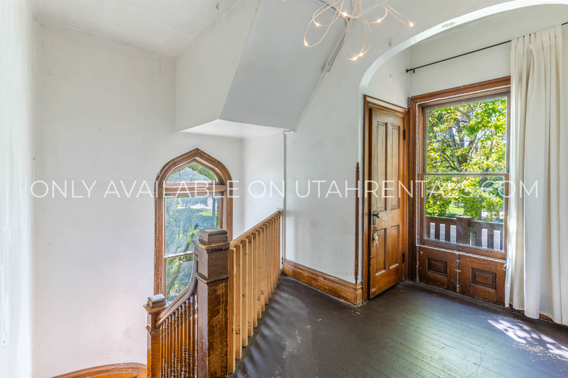Provo Condo: 429 E Center St