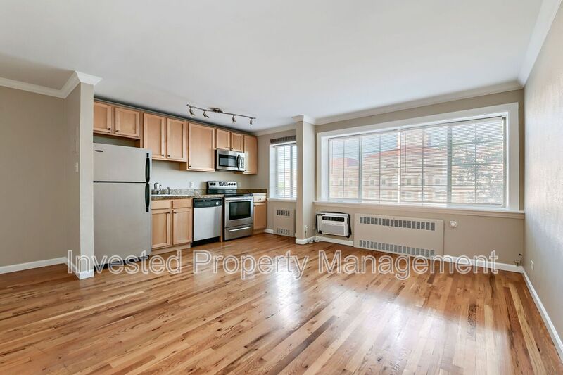 Denver Condo: 1450 Albion St