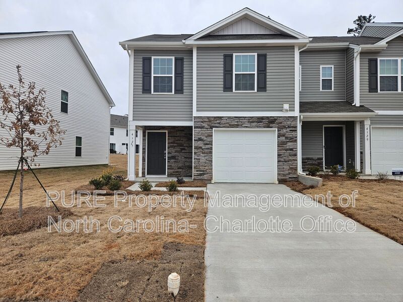 Charlotte Townhome: 4125 Lurelin Ln