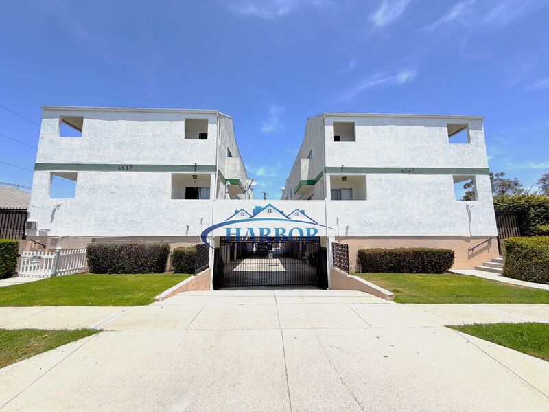 Lawndale Condo: 4567 West 159th Street