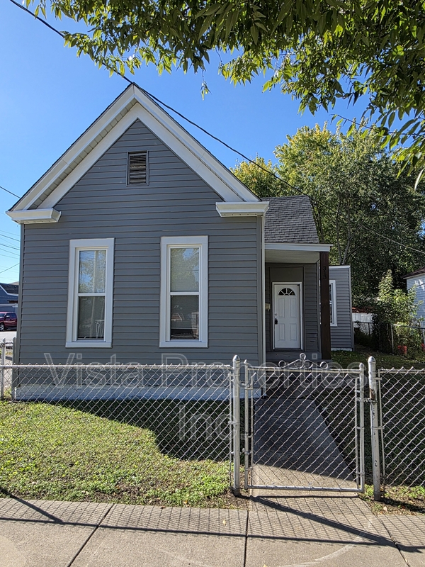 New Albany House: 313 Thomas Street