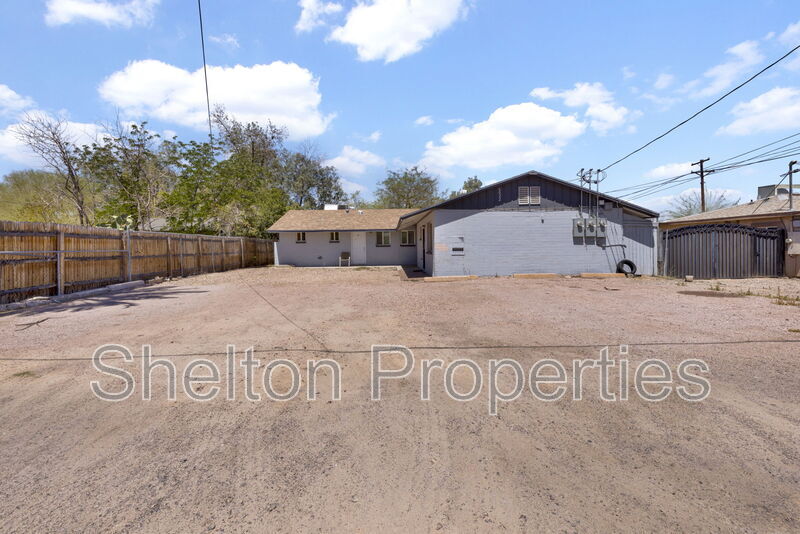 Phoenix Condo: 6022 S 3rd St Apt 2