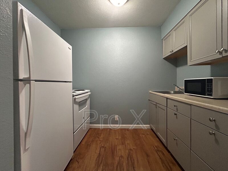 Springdale Condo: 403 Park St.