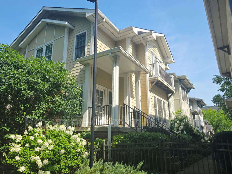 Nashville House: 4017 Elkins Alley
