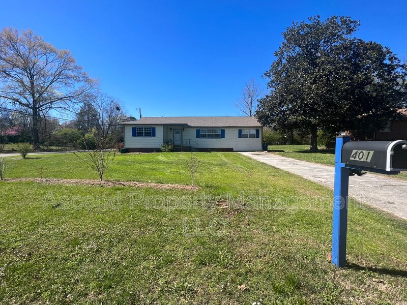 Chattanooga House: 401 Tacoa Ave