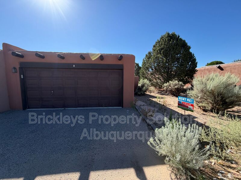 Corrales House: 2 Cochiti Trail