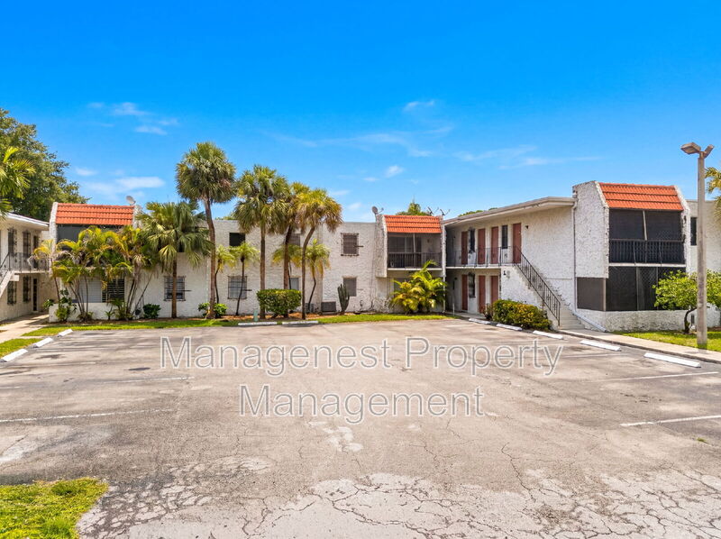 Palmetto Bay House: 8701 SW 141 Street