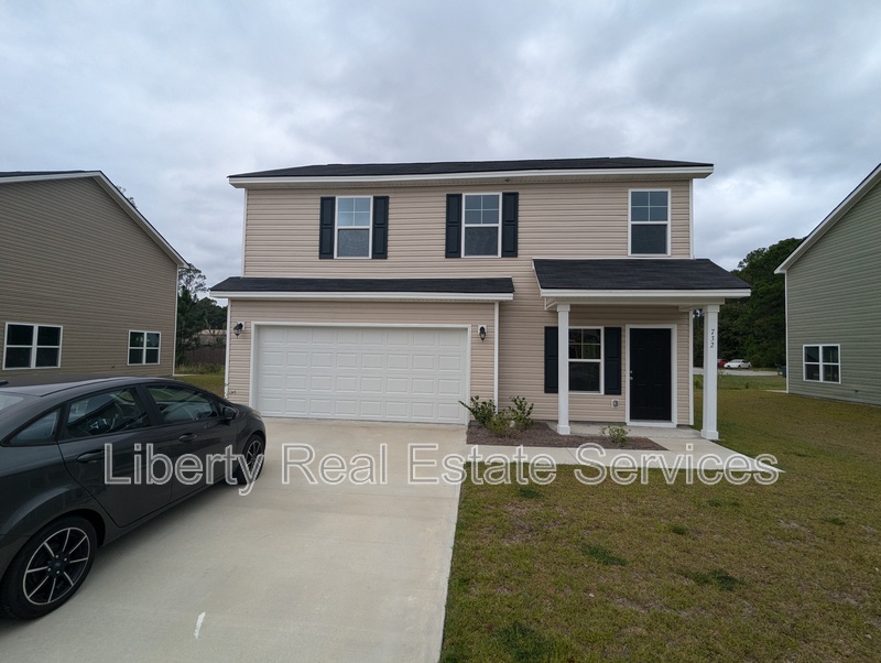 Hinesville House: 732 Mill Creek Cir