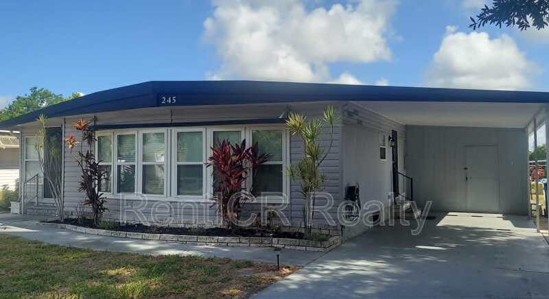 Palm Harbor House: 245 Lake Tarpon Drive